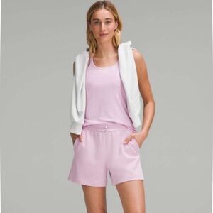 Lululemon athletica NWT Softstreme HR short 4” size 6 VITAPINK